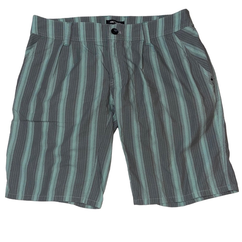 Arc’teryx Striped Shorts Size 10(fits like an8)